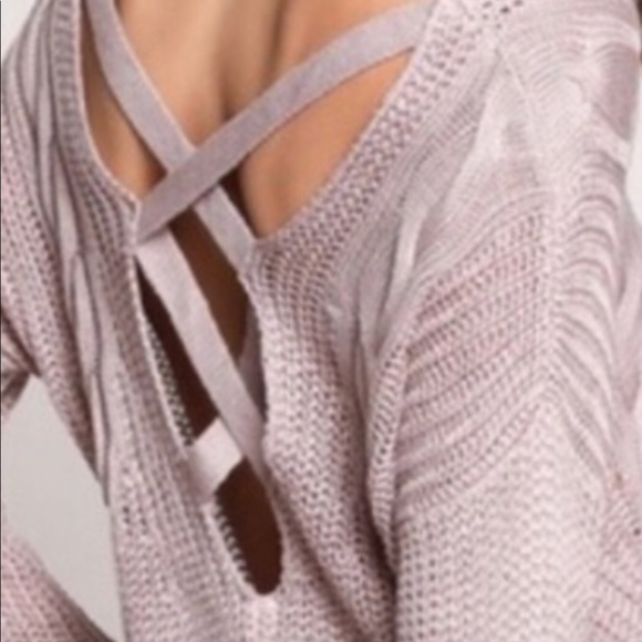 LAST 1💜SUPER SOFT CRISSCROSS KNIT WEAVE SWEATER - Picture 2 of 6